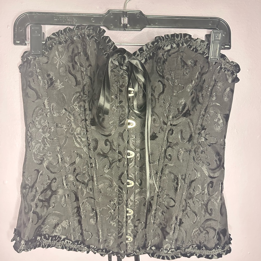 Women's lacing corset with satin floral design, size L , Used once